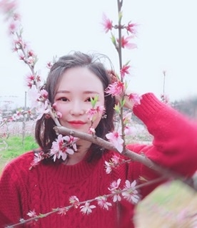 小桌子的第一张照片--怀化交友中心